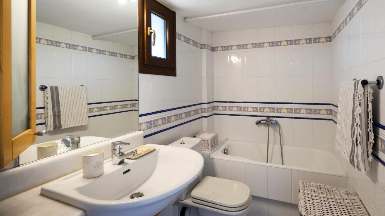Soleado Beachfront Villa Skála Foúrkas Eksteriør billede
